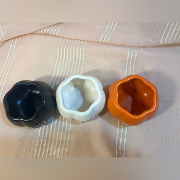 Rae Dunn Halloween 3pc ramekin set - Picture 3 of 3